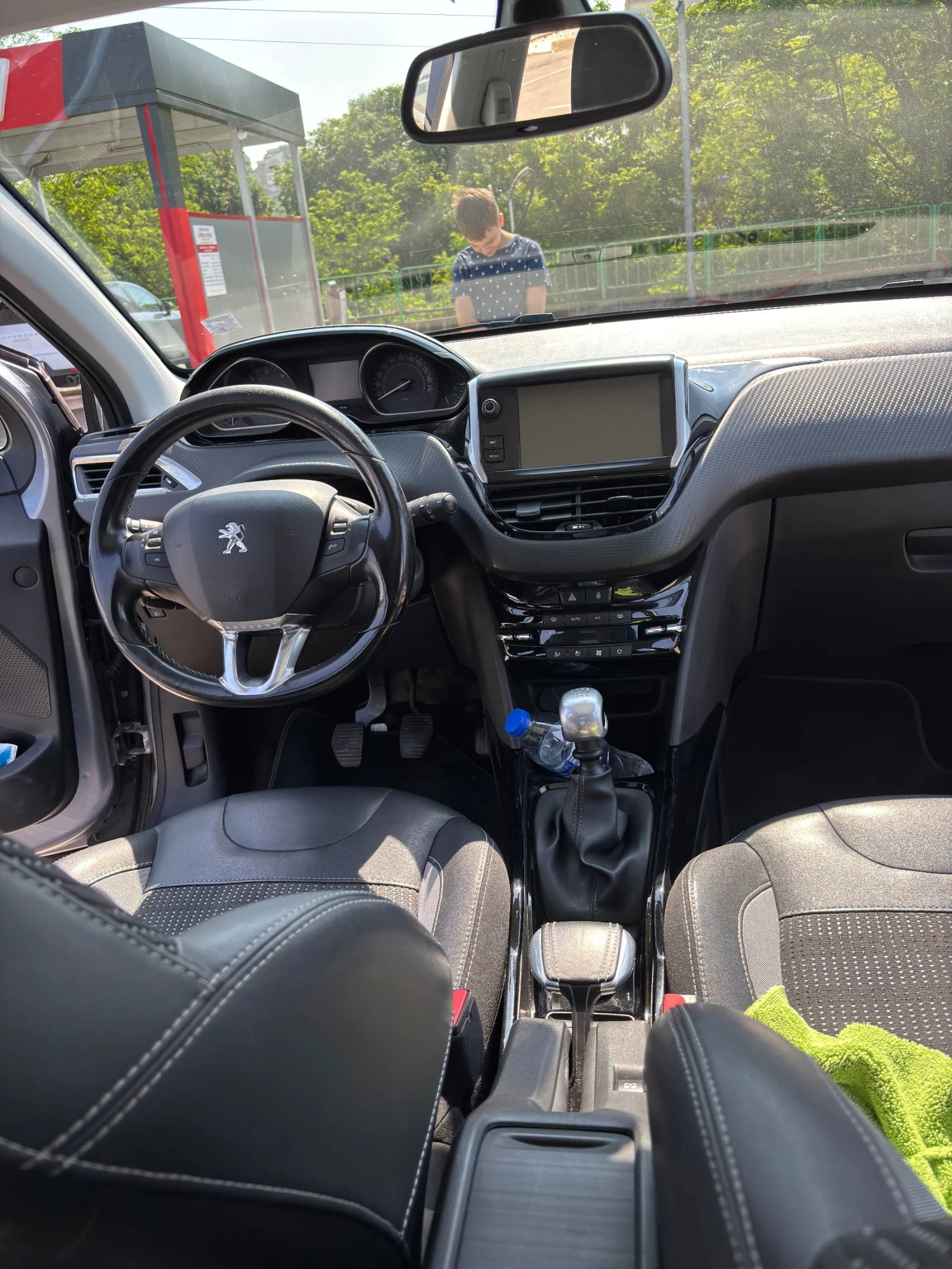 Peugeot 2008, снимка 14 - Автомобили и джипове - 54803505