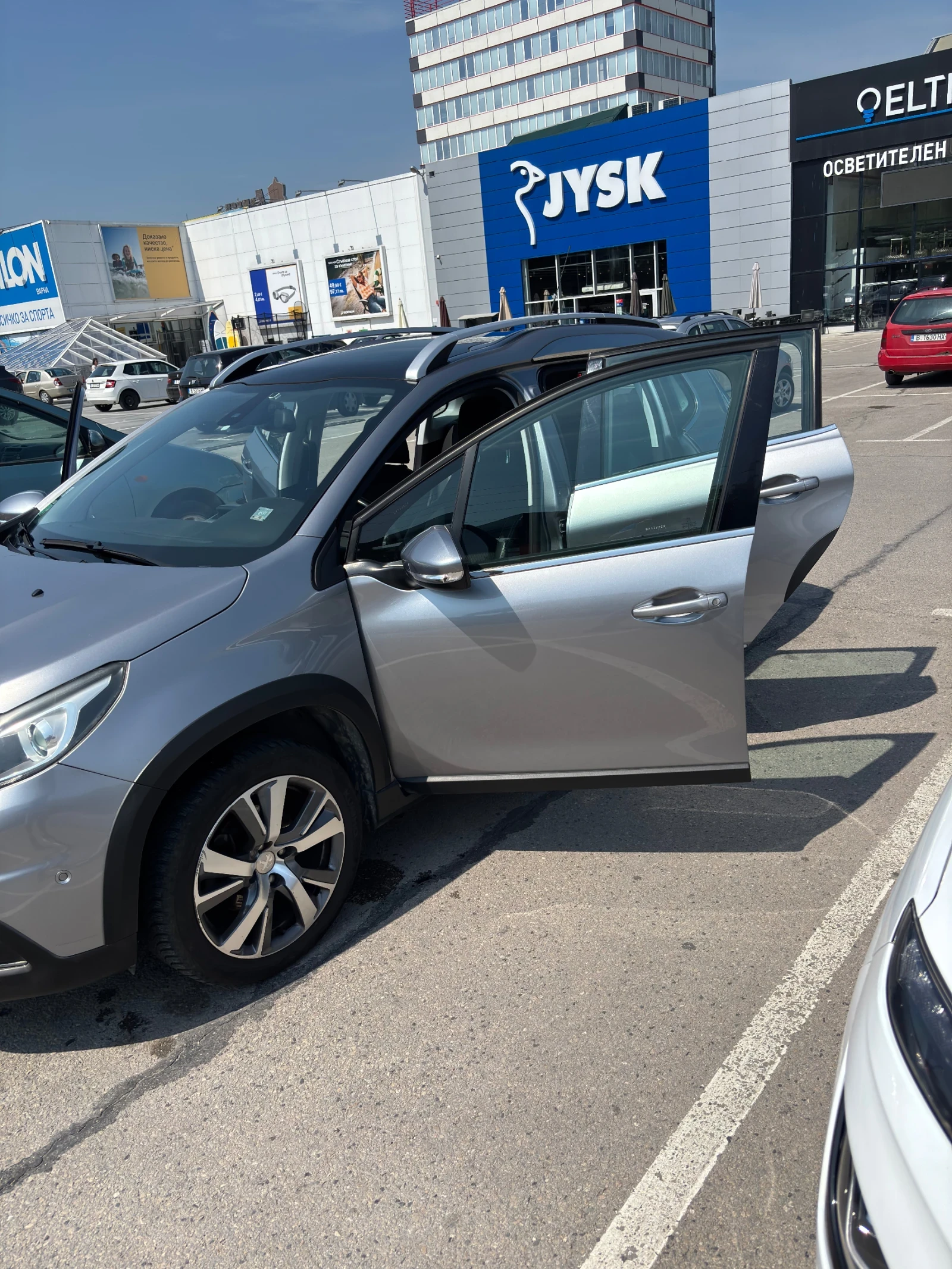 Peugeot 2008, снимка 9 - Автомобили и джипове - 54803505