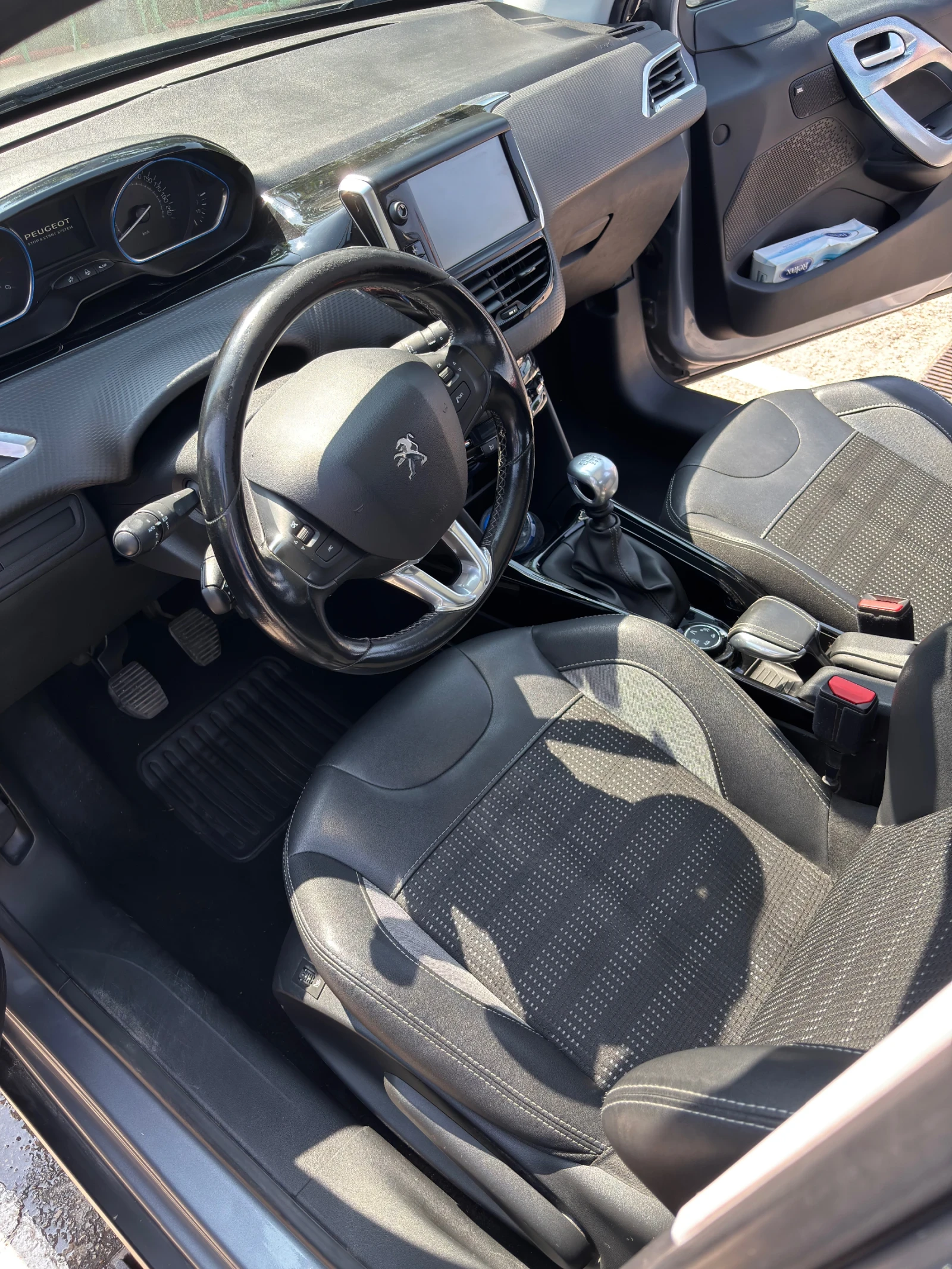 Peugeot 2008, снимка 10 - Автомобили и джипове - 54803505