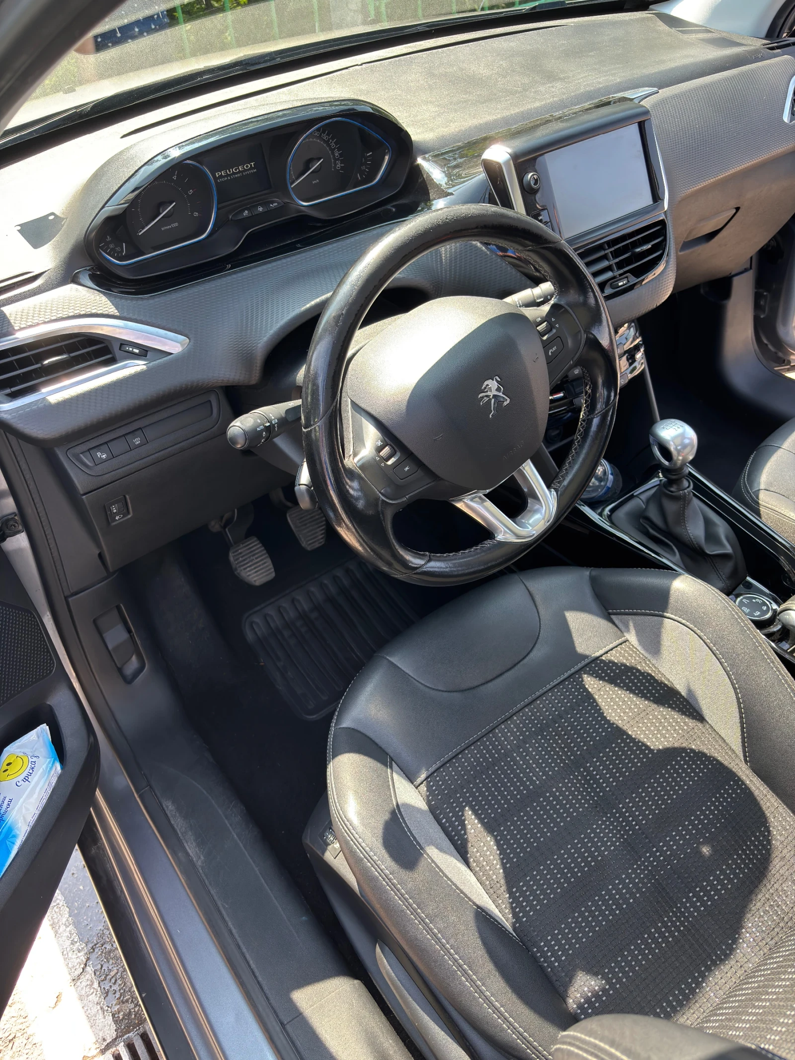 Peugeot 2008, снимка 11 - Автомобили и джипове - 54803505