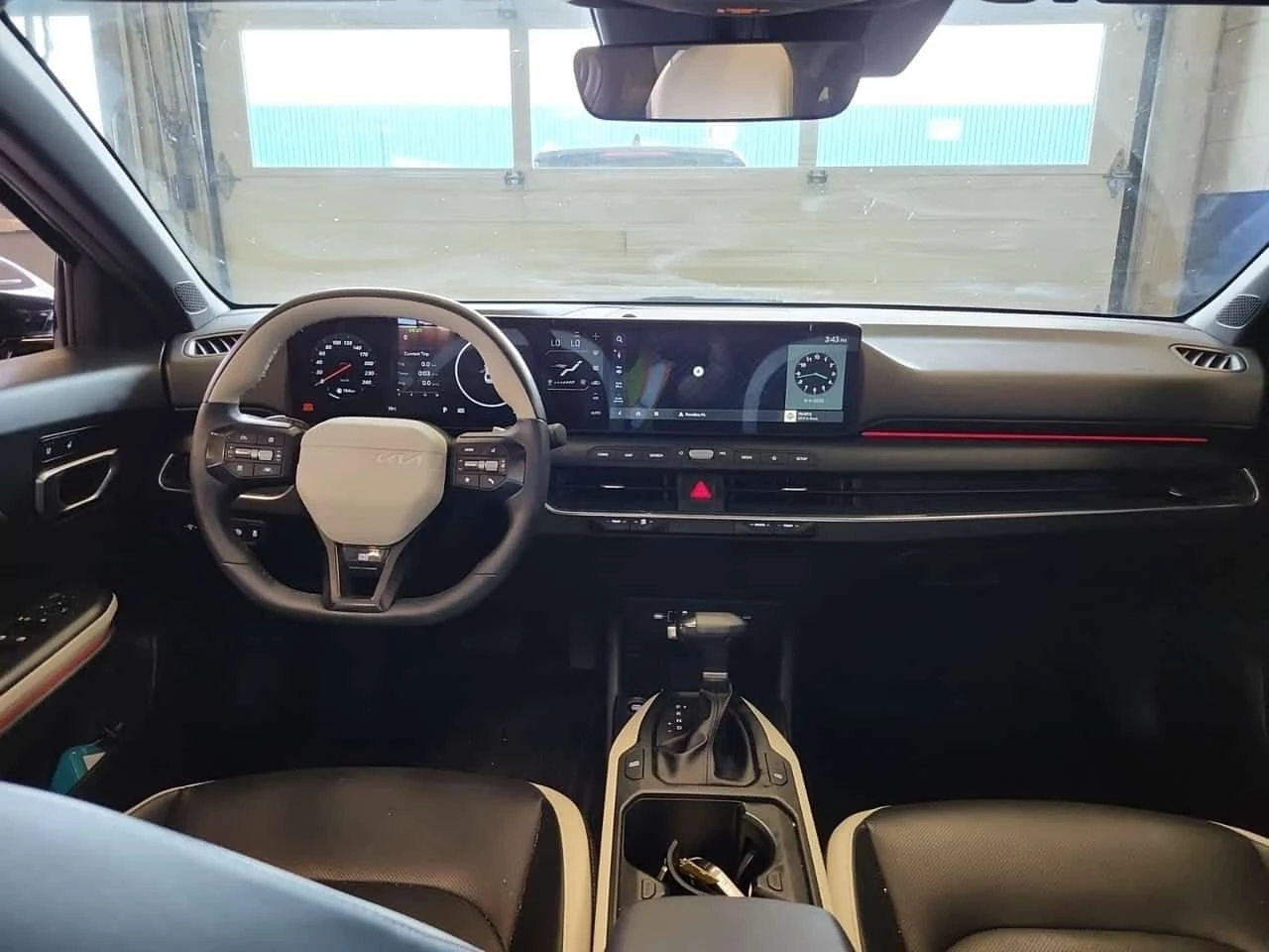 Kia K4 GT-LINE TURBO| AMBIENT| PANO| 2 КЛЮЧА| , снимка 8 - Автомобили и джипове - 54820563