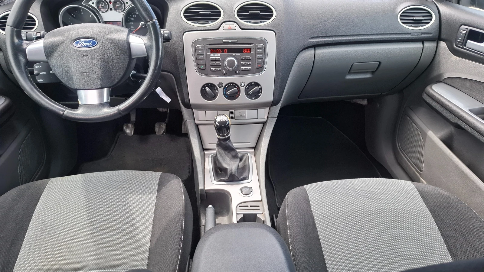 Ford Focus 1.6 TDCI, снимка 8 - Автомобили и джипове - 54937988