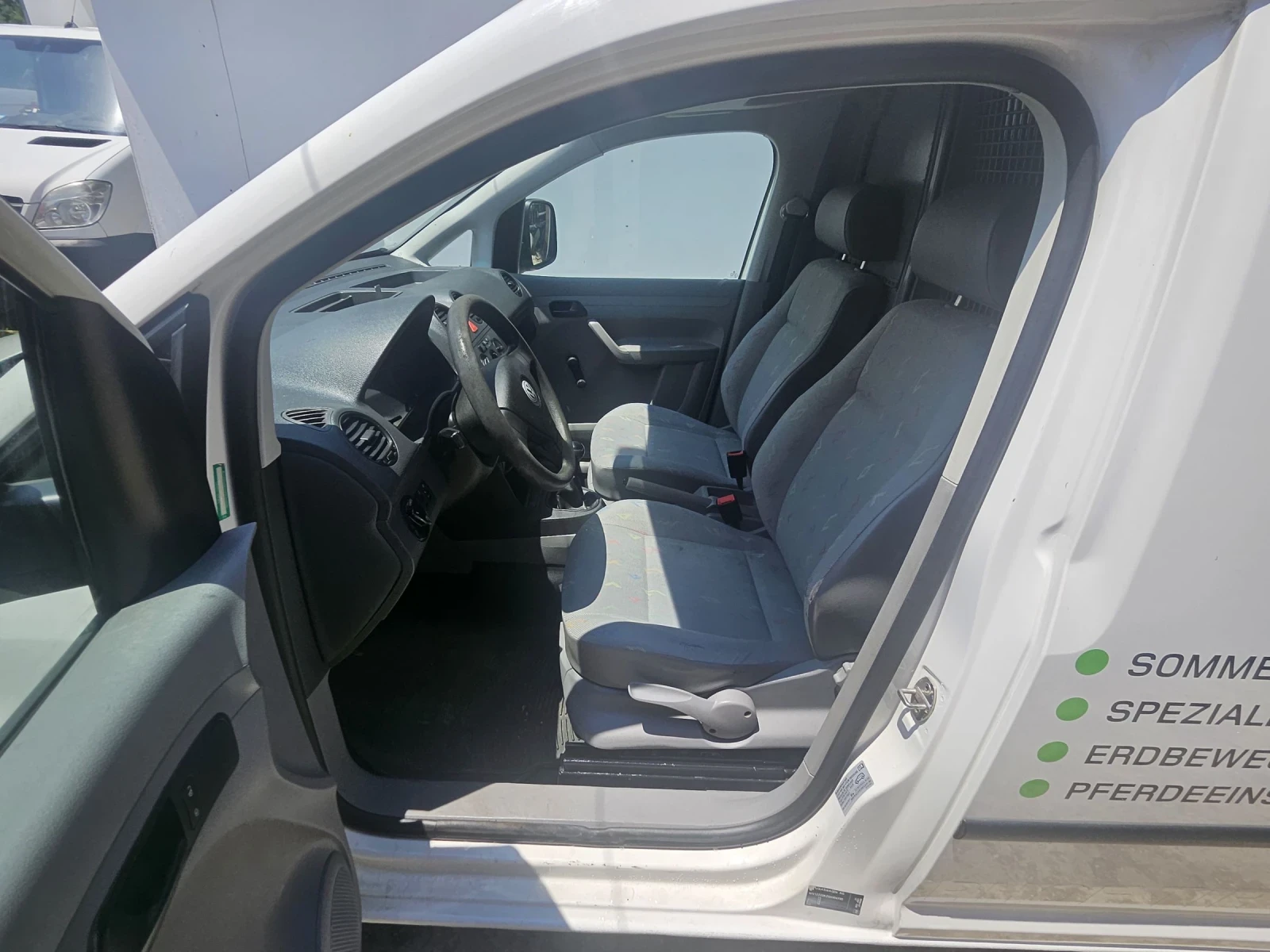 VW Caddy 1.9tdi, снимка 8 - Автомобили и джипове - 55003761