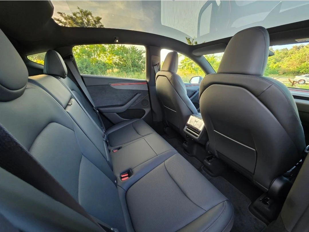 Tesla Model Y Налична!Чисто Нова ЛР 4х4, снимка 14 - Автомобили и джипове - 55074475