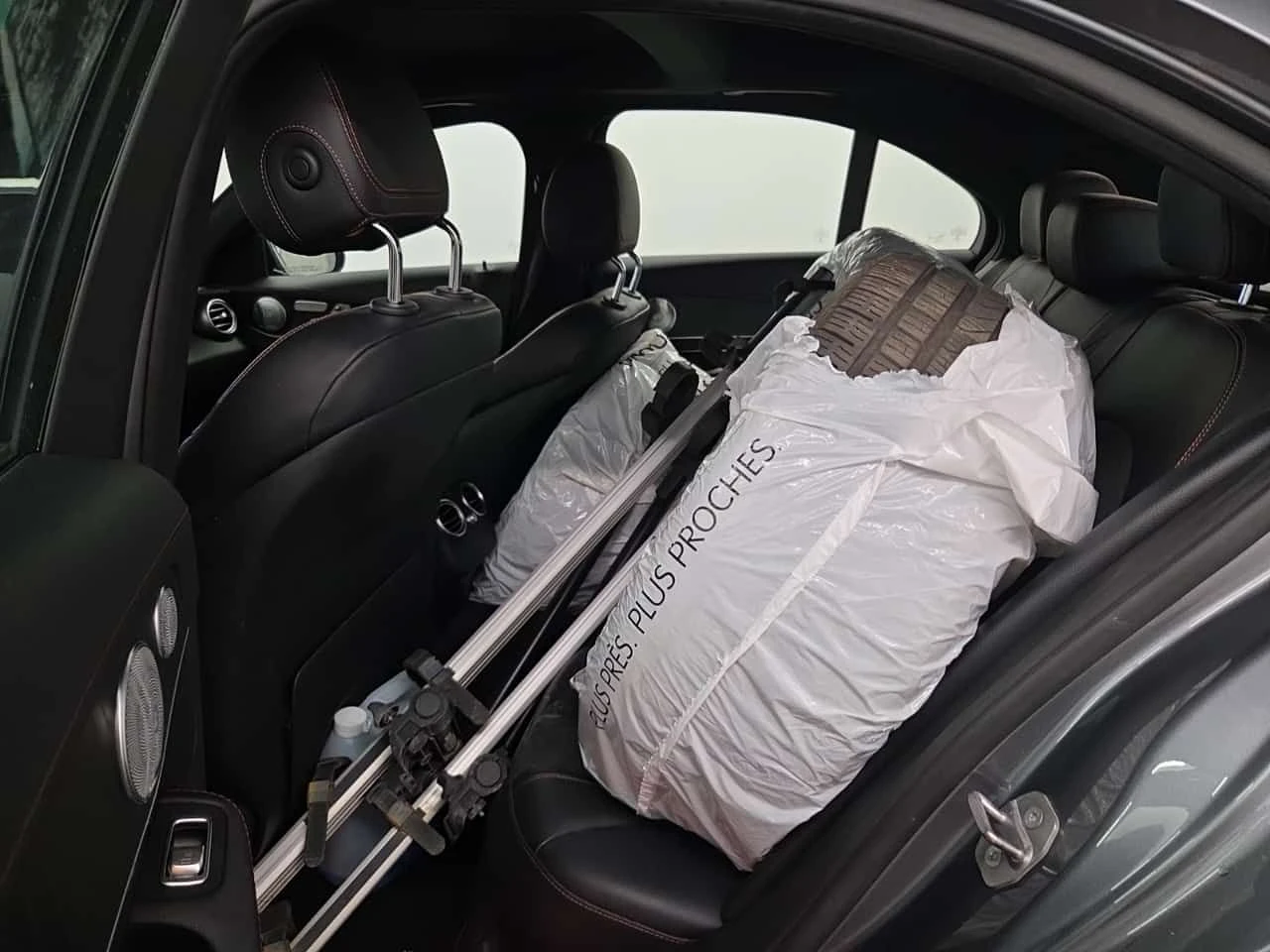 Mercedes-Benz C 43 AMG  DISTRONIC / 360 / MEMORY / BURMESTER , снимка 14 - Автомобили и джипове - 55640980