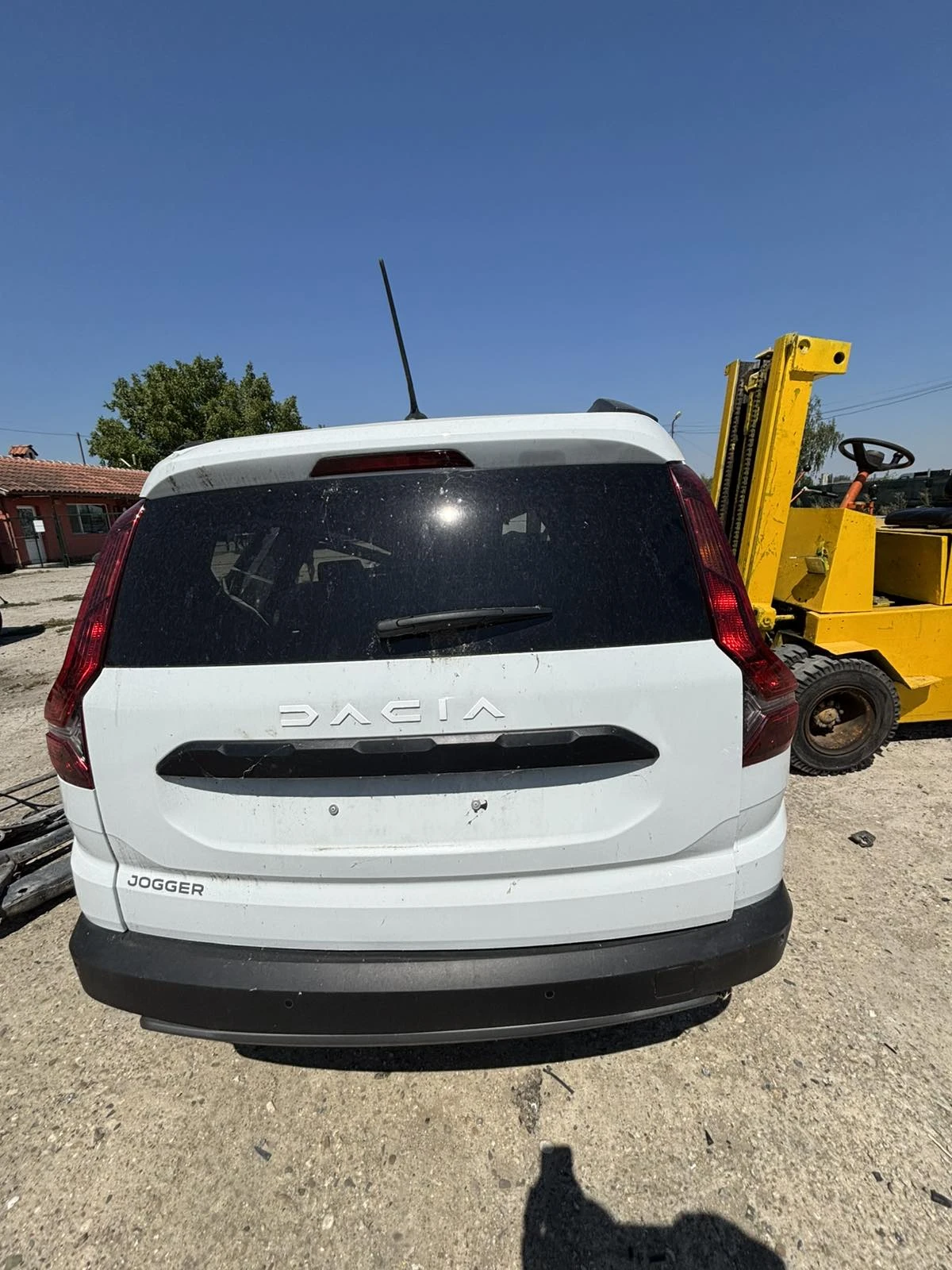 Dacia Jogger 1.0 tce, снимка 4 - Автомобили и джипове - 55750531