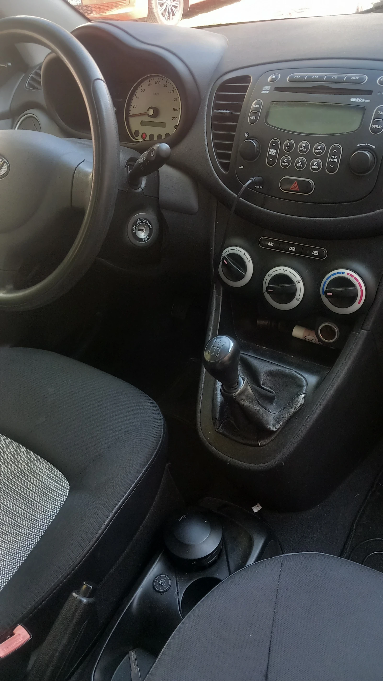 Hyundai I10, снимка 6 - Автомобили и джипове - 55883654