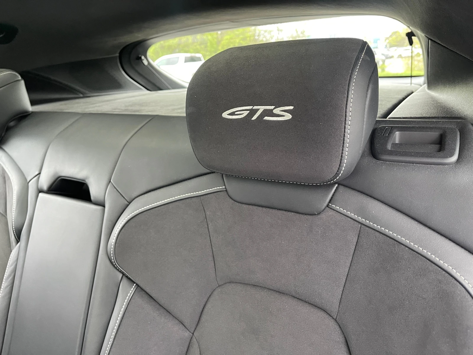 Porsche Taycan * GTS Sport Turismo AWD * CARFAX * ОПЦИЯ ЗА ФИНАНС, снимка 16 - Автомобили и джипове - 55939047