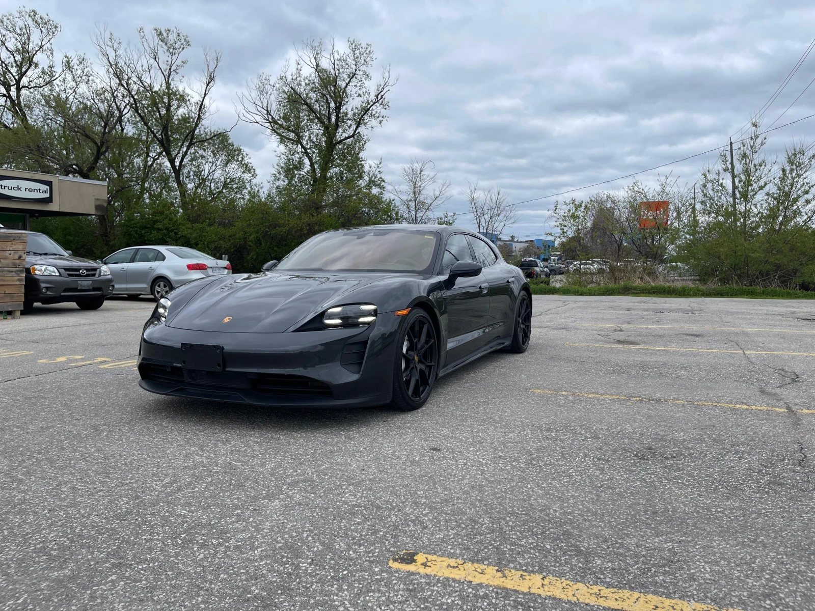 Porsche Taycan * GTS Sport Turismo AWD * CARFAX * ОПЦИЯ ЗА ФИНАНС