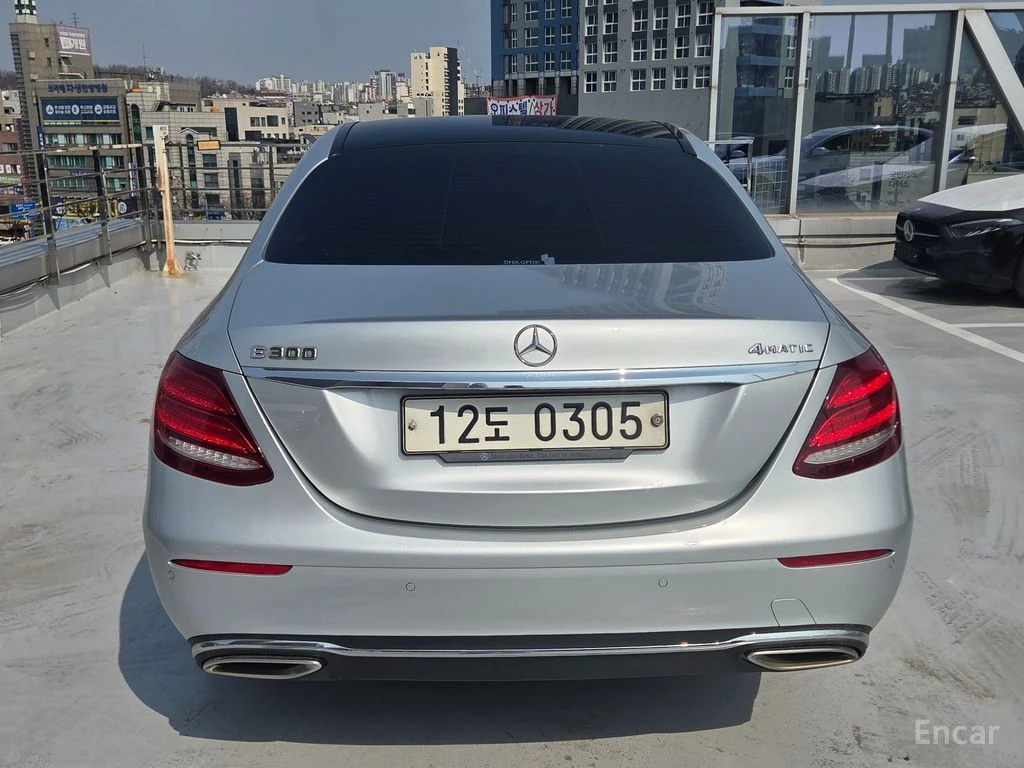 Mercedes-Benz E 300 ���������* �����* ���������* 360������*  | Mobile.bg � ����������� 4
