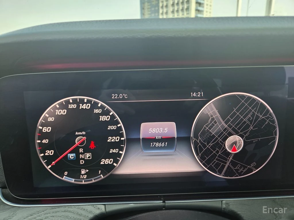 Mercedes-Benz E 300 ���������* �����* ���������* 360������*  | Mobile.bg � ����������� 9