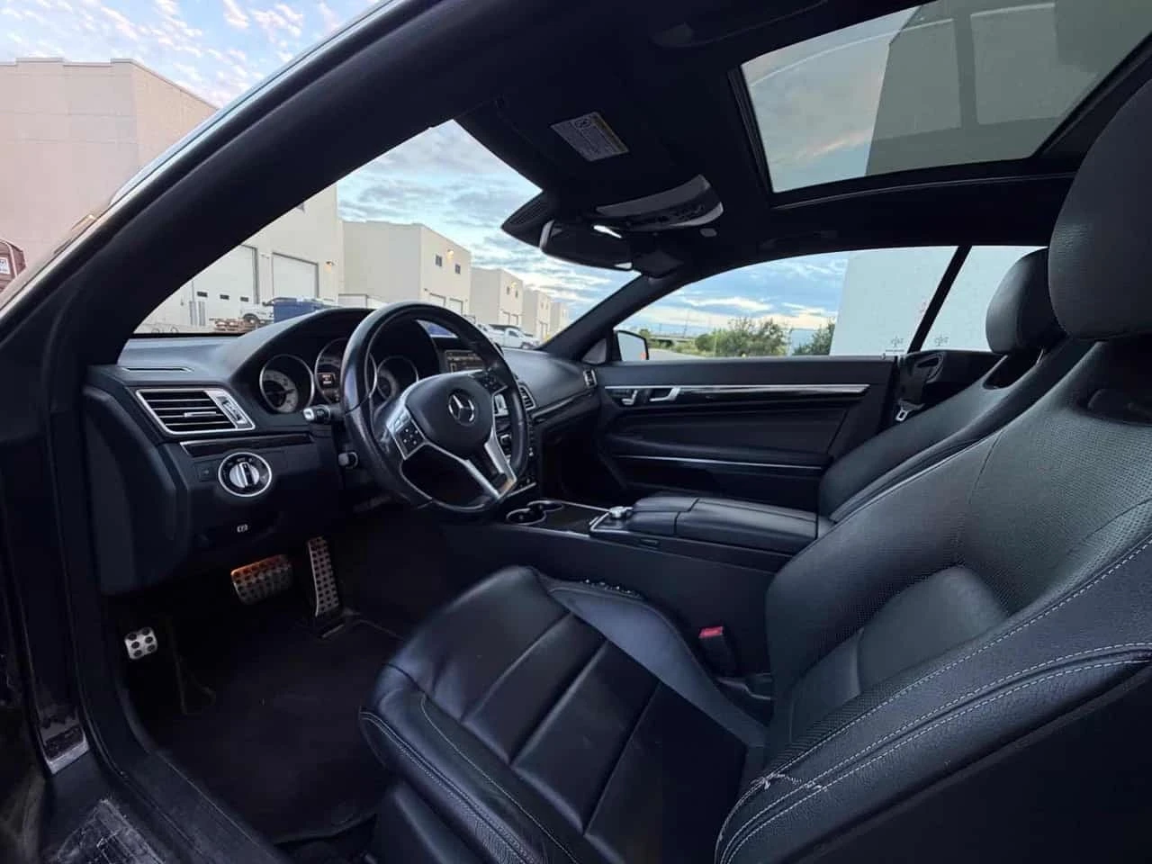 Mercedes-Benz E 400 * 2dr Cpe 4MATIC * CARFAX * ОПЦИЯ ЗА ФИНАНСИРАНЕ, снимка 5 - Автомобили и джипове - 56252701