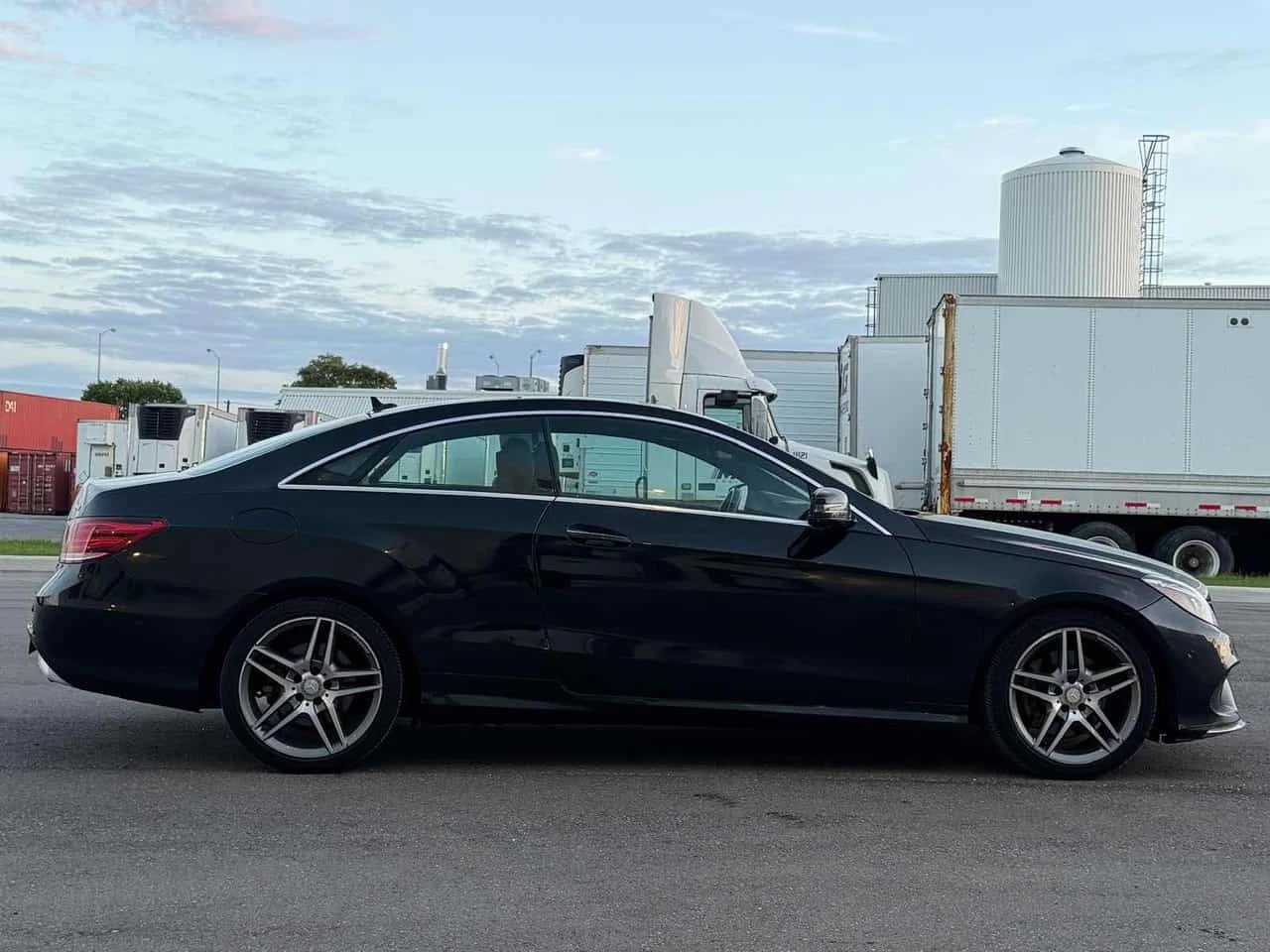 Mercedes-Benz E 400 * 2dr Cpe 4MATIC * CARFAX * ОПЦИЯ ЗА ФИНАНСИРАНЕ, снимка 3 - Автомобили и джипове - 56252701