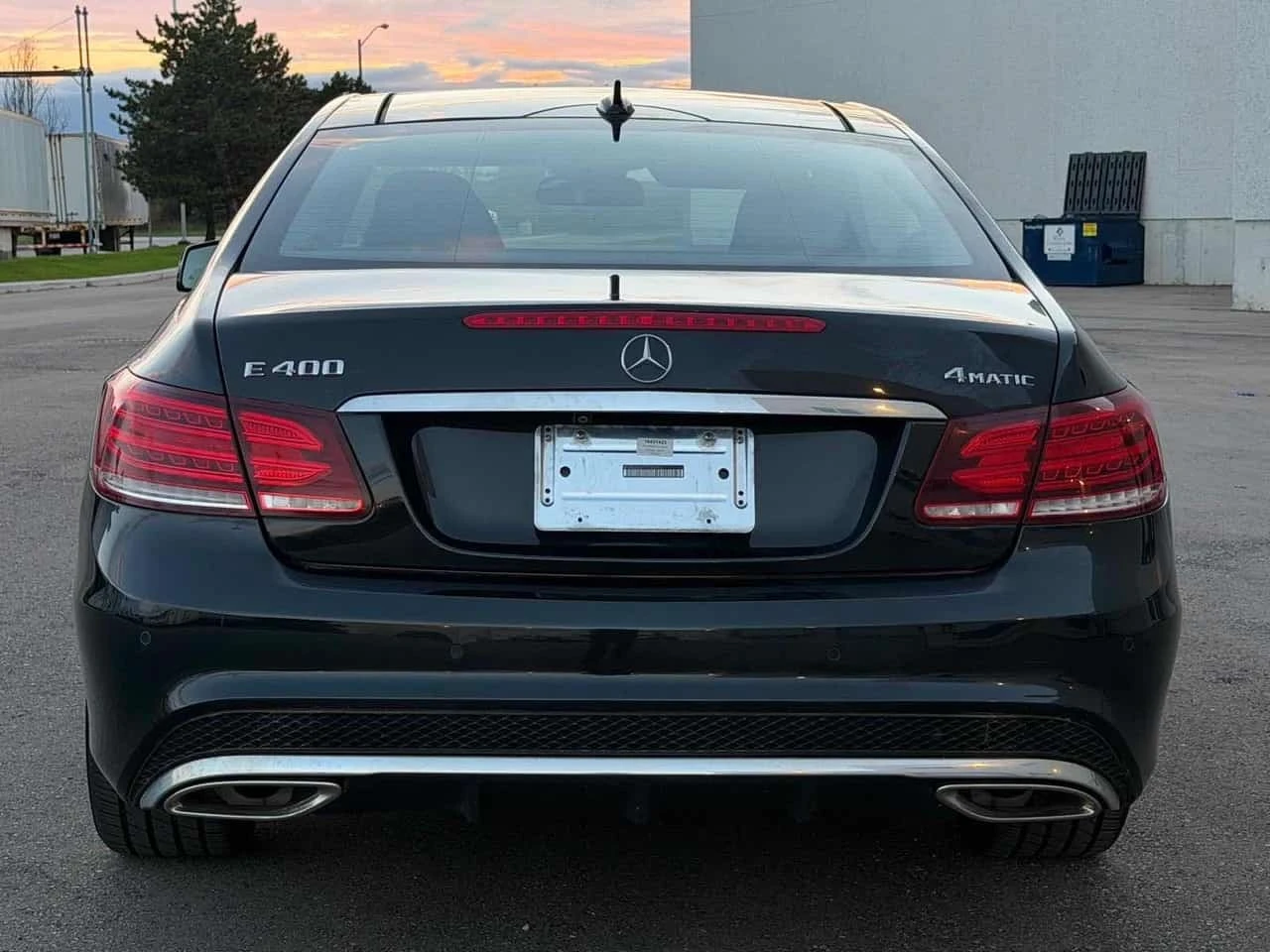 Mercedes-Benz E 400 * 2dr Cpe 4MATIC * CARFAX * ОПЦИЯ ЗА ФИНАНСИРАНЕ, снимка 4 - Автомобили и джипове - 56252701