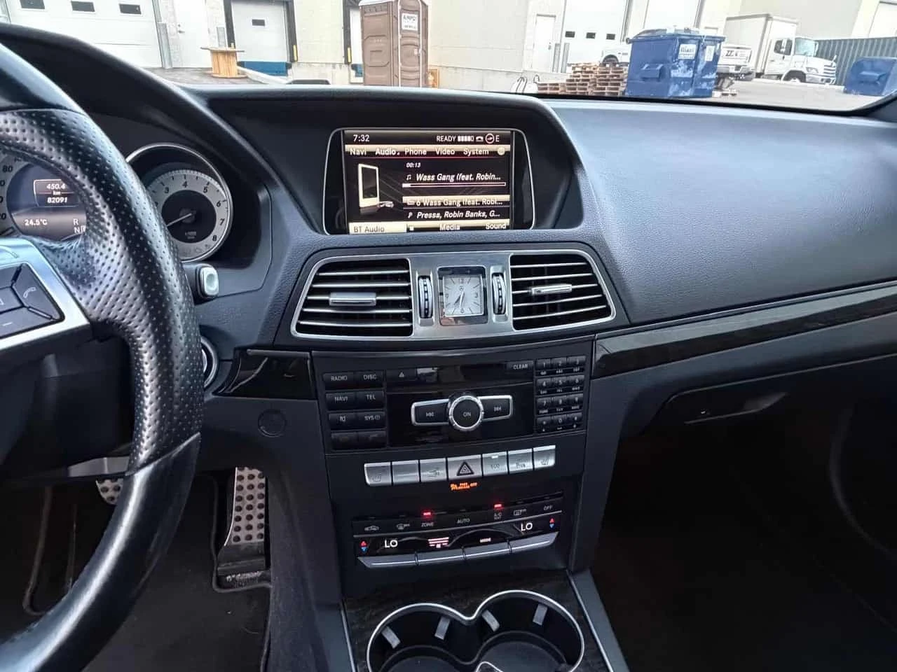 Mercedes-Benz E 400 * 2dr Cpe 4MATIC * CARFAX * ОПЦИЯ ЗА ФИНАНСИРАНЕ, снимка 9 - Автомобили и джипове - 56252701