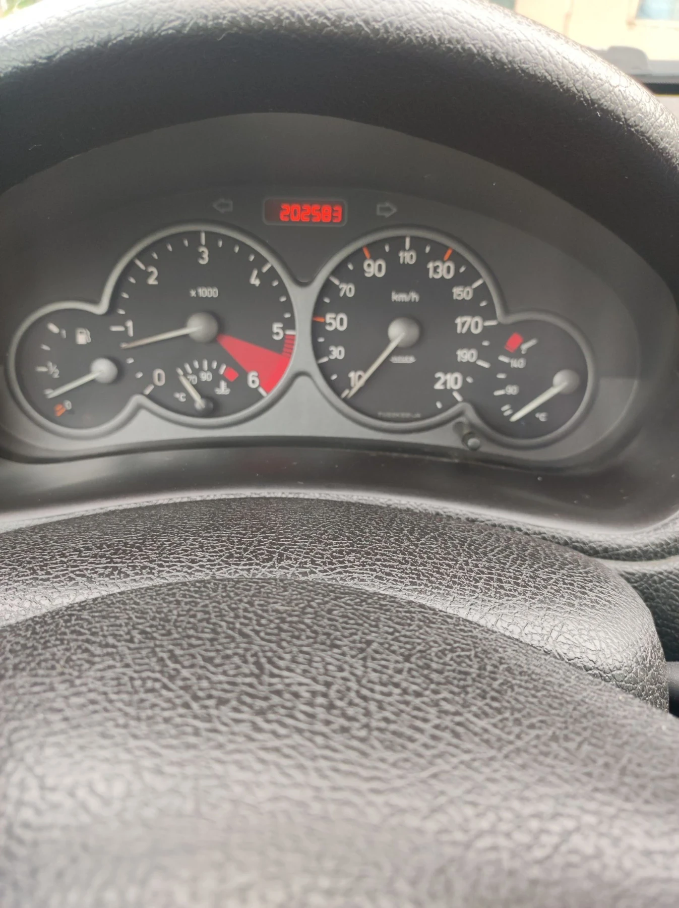 Peugeot 206 2000 HDI, снимка 12 - Автомобили и джипове - 56470128