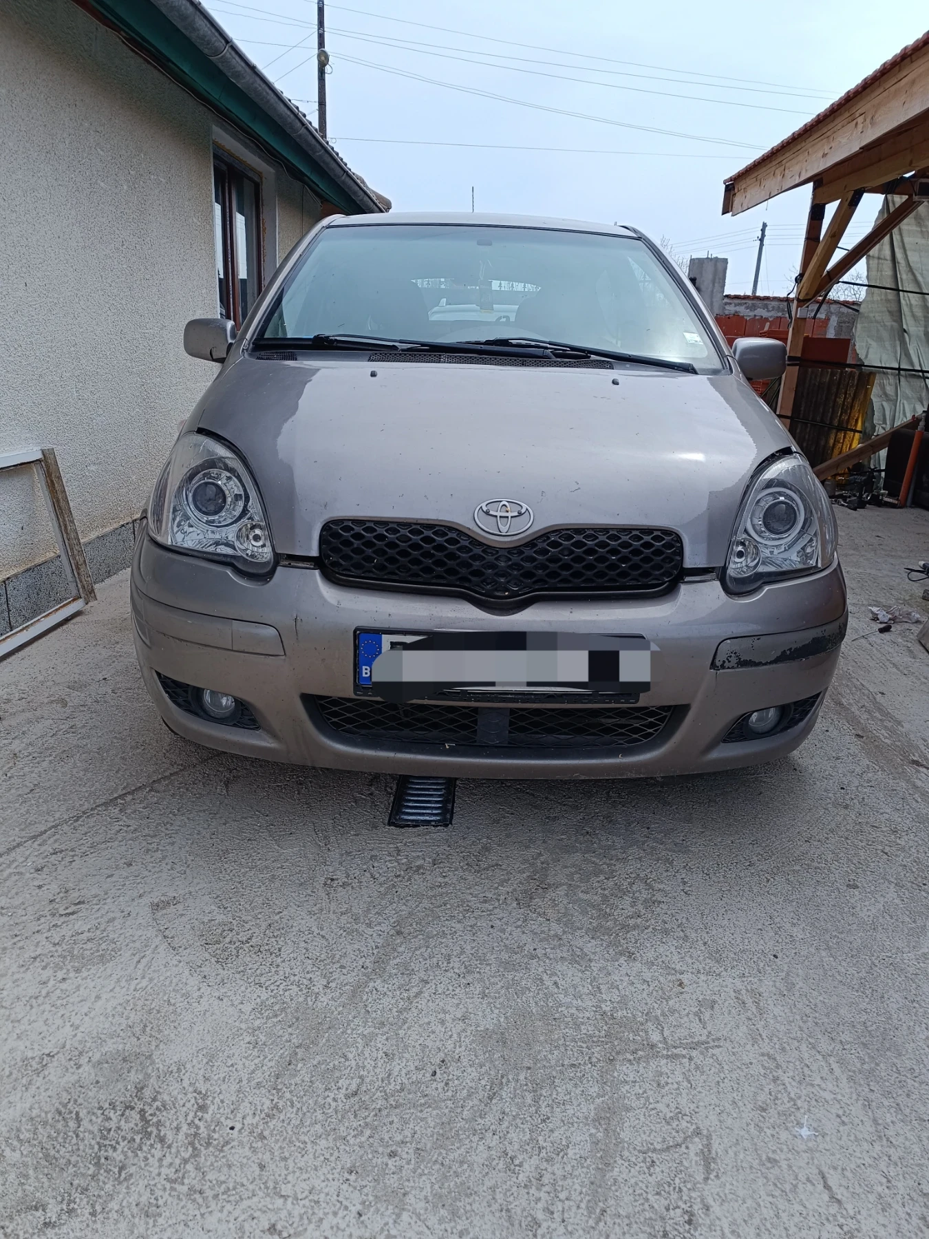 Toyota Yaris 1.3 VVT-i, снимка 2 - Автомобили и джипове - 56628682