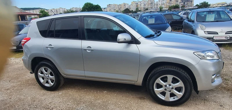 Toyota Rav4, снимка 2 - Автомобили и джипове - 47407074