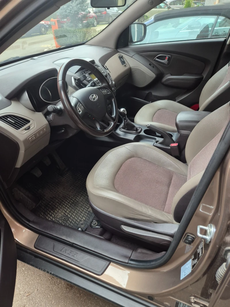 Hyundai IX35, снимка 7 - Автомобили и джипове - 52654211