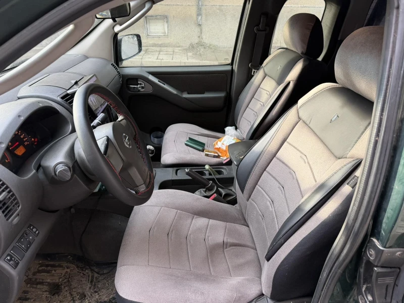 Nissan Navara 2.5 D pickup, снимка 11 - Автомобили и джипове - 53177233