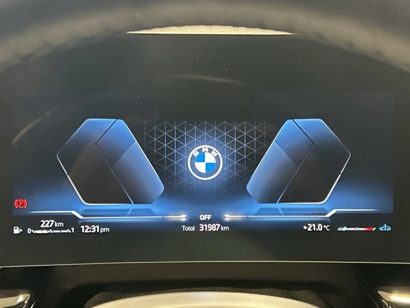 BMW X2 xDrive28i | Essential PKG Wireless Device Charging, снимка 11 - Автомобили и джипове - 53428691