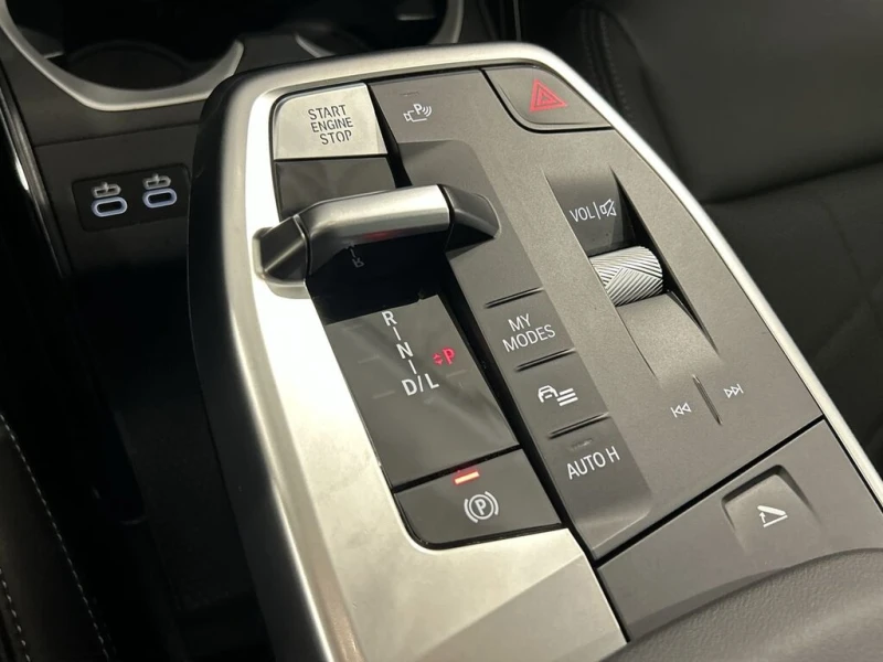 BMW X2 xDrive28i | Essential PKG Wireless Device Charging, снимка 13 - Автомобили и джипове - 53428691