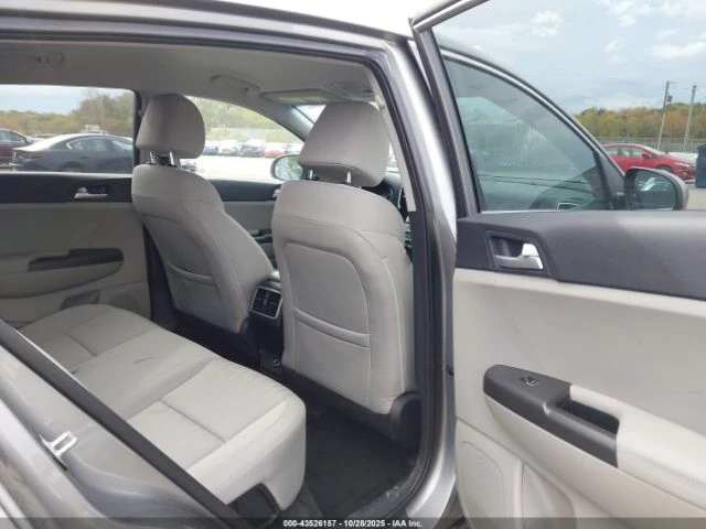 Kia Sportage LX  | Mobile.bg   13