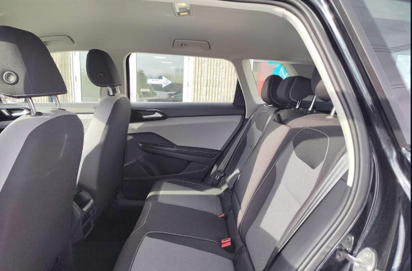 VW Taos Trendline* 4Motion Лизинг* (ЦЕНА ДО БЪЛГАРИЯ), снимка 13 - Автомобили и джипове - 53292865