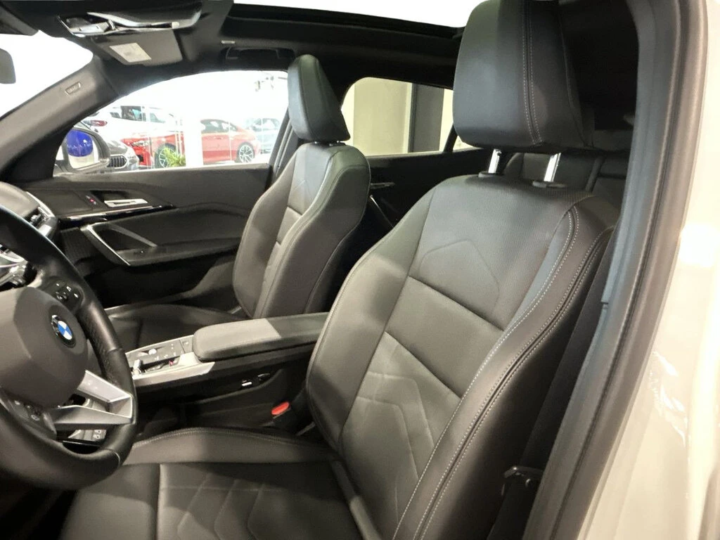 BMW X2 xDrive28i | Essential PKG Wireless Device Charging - изображение 9