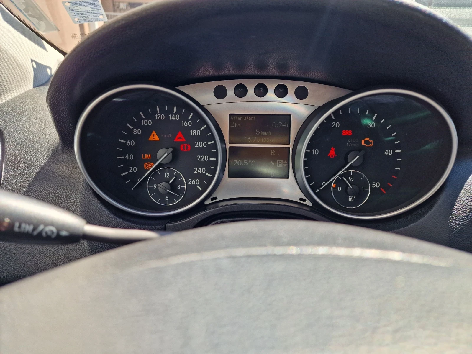 Mercedes-Benz ML 320, снимка 12 - Автомобили и джипове - 54112359