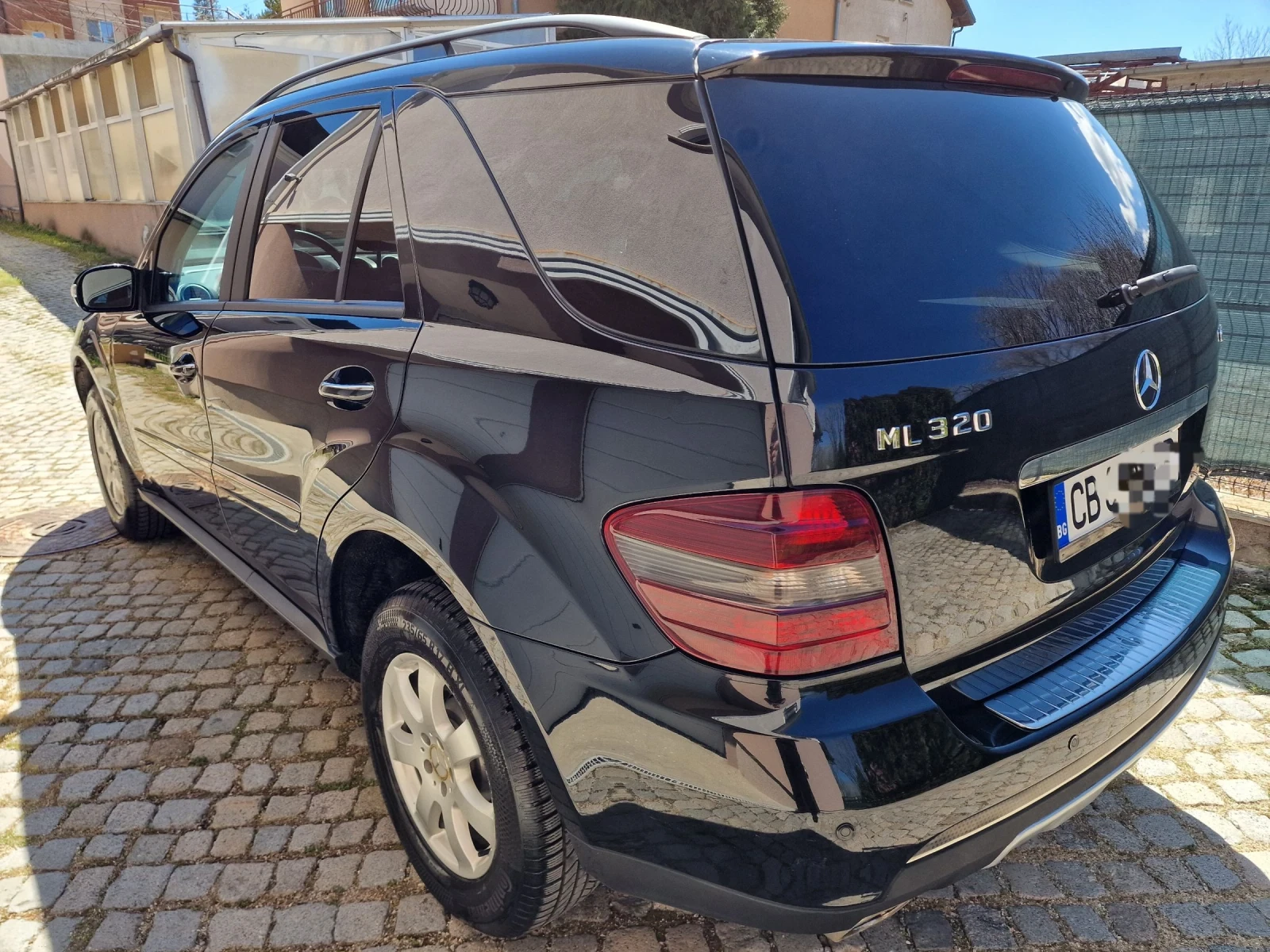 Mercedes-Benz ML 320, снимка 4 - Автомобили и джипове - 54112359