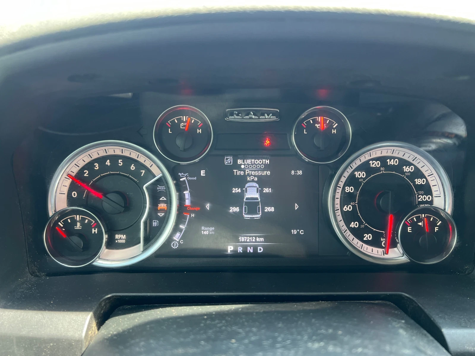 Dodge RAM 1500 5.7 HEMI, снимка 5 - Автомобили и джипове - 54245771