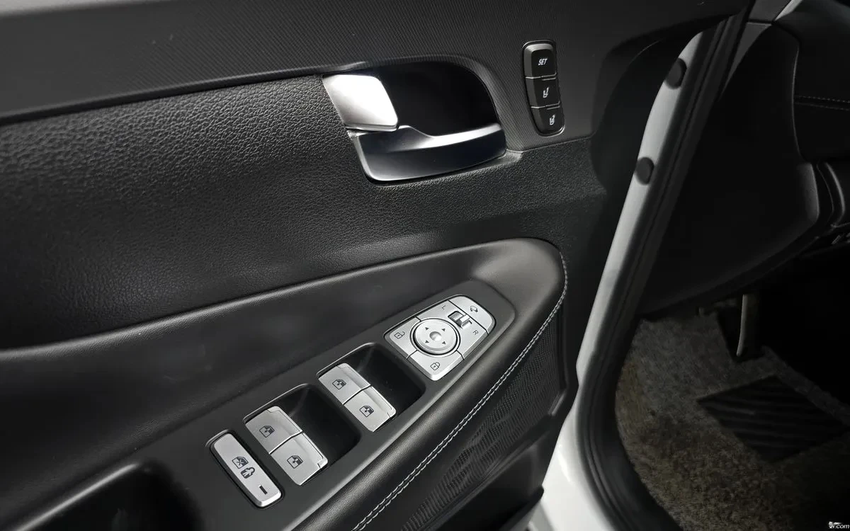 Hyundai Santa fe 2.5T 2WDCalligraphy Cam360* , снимка 13 - Автомобили и джипове - 54955446