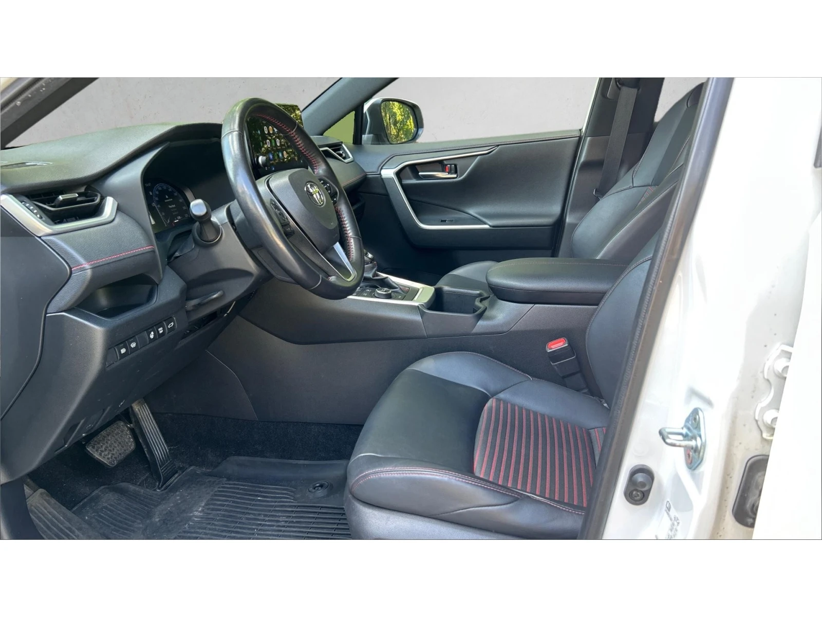 Toyota Rav4 2.5 Plug-in Hybrid STYLE, Месечна вноска от 399  , снимка 11 - Автомобили и джипове - 55643196