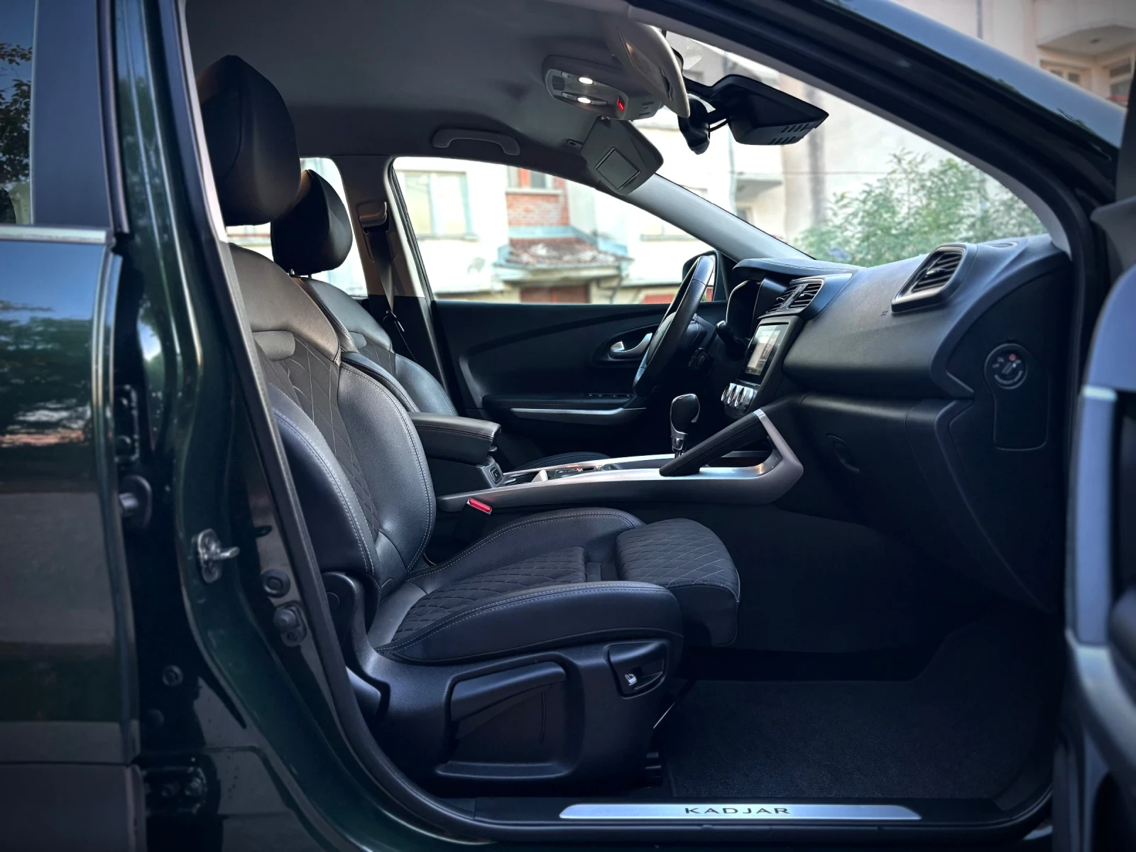 Renault Kadjar * 1.5dCi * KEYLESS * BOSE * PODGREV * KAMERA * , снимка 11 - Автомобили и джипове - 55848637