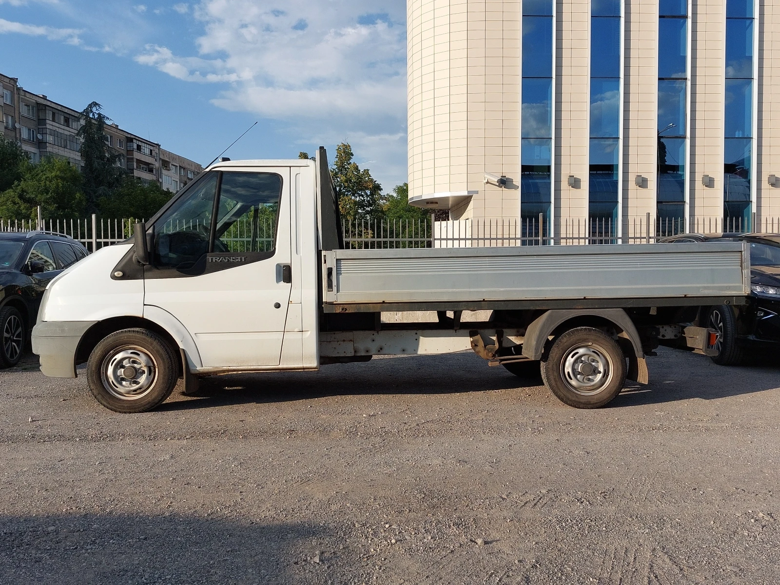 Ford Transit 2.2TDCi FT330 БОРДОВИ 3.30m ДЪЛЖИНА НА ТОВАРНОТО - изображение 6