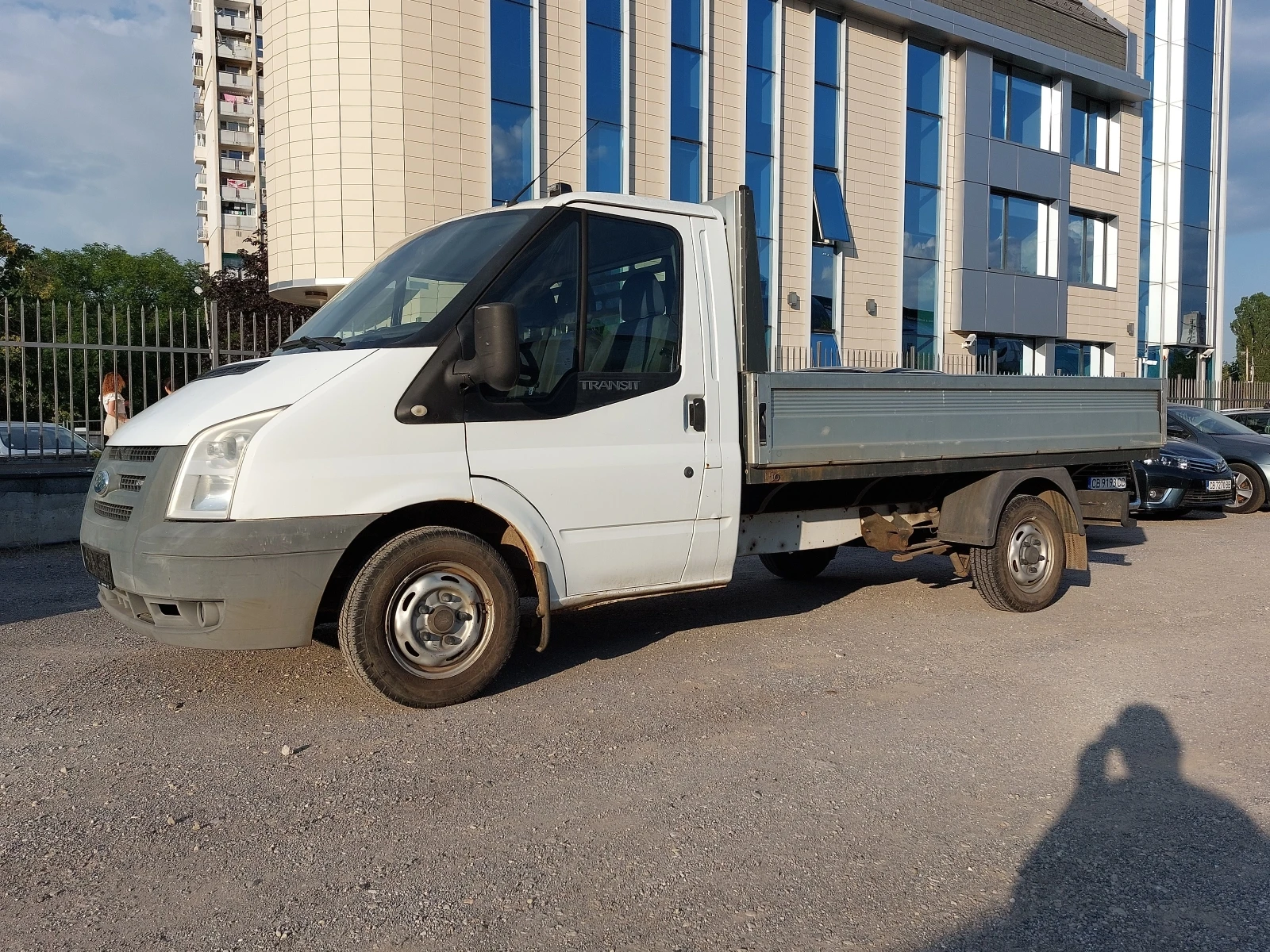 Ford Transit 2.2TDCi FT330 БОРДОВИ 3.30m ДЪЛЖИНА НА ТОВАРНОТО - изображение 3