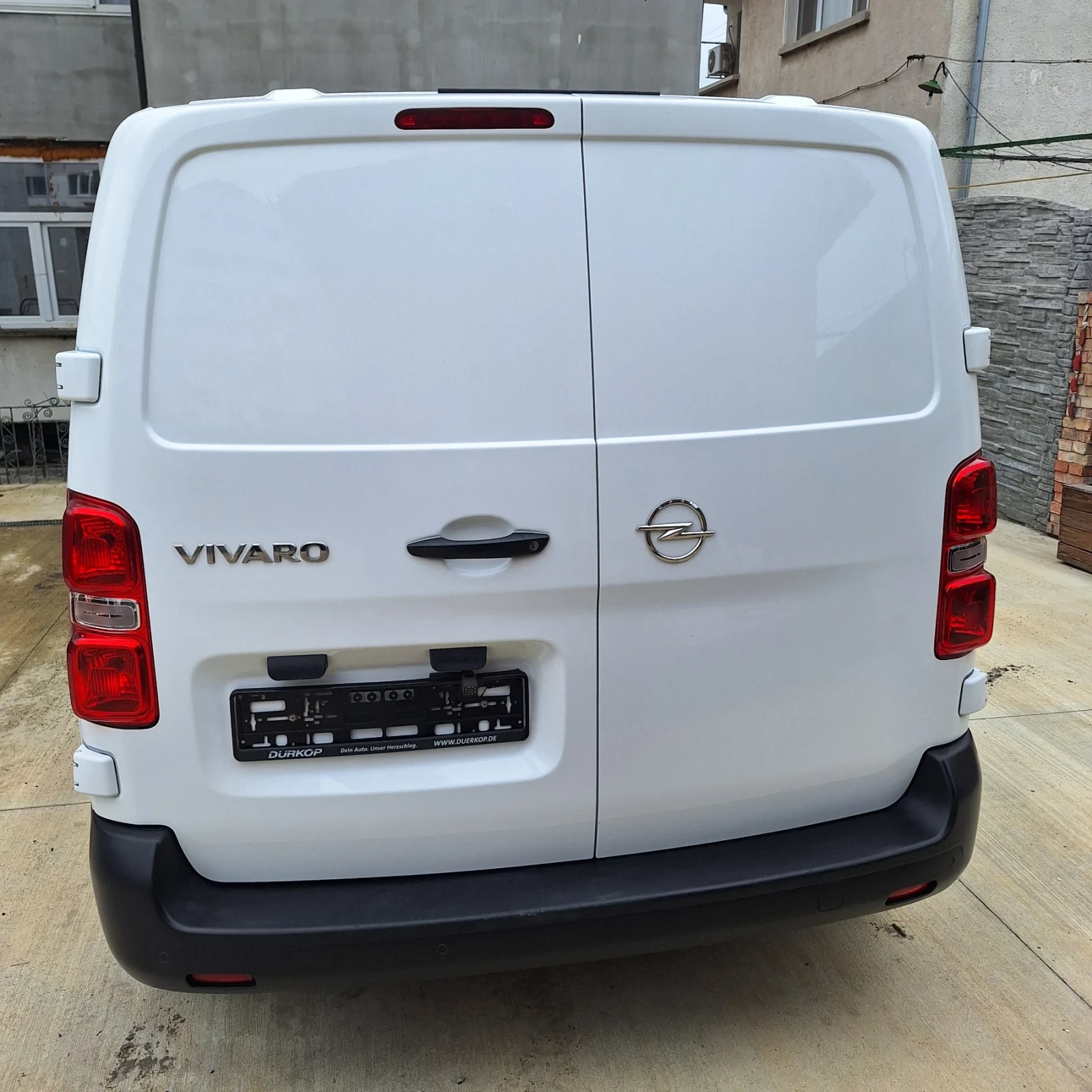 Opel Vivaro Товарен, снимка 4 - Бусове и автобуси - 54796781