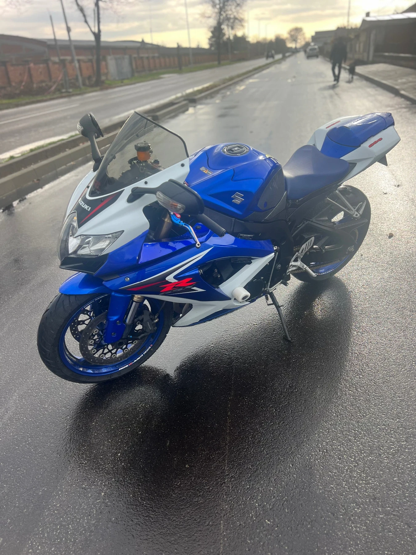 Suzuki Gsxr K8 - изображение 6