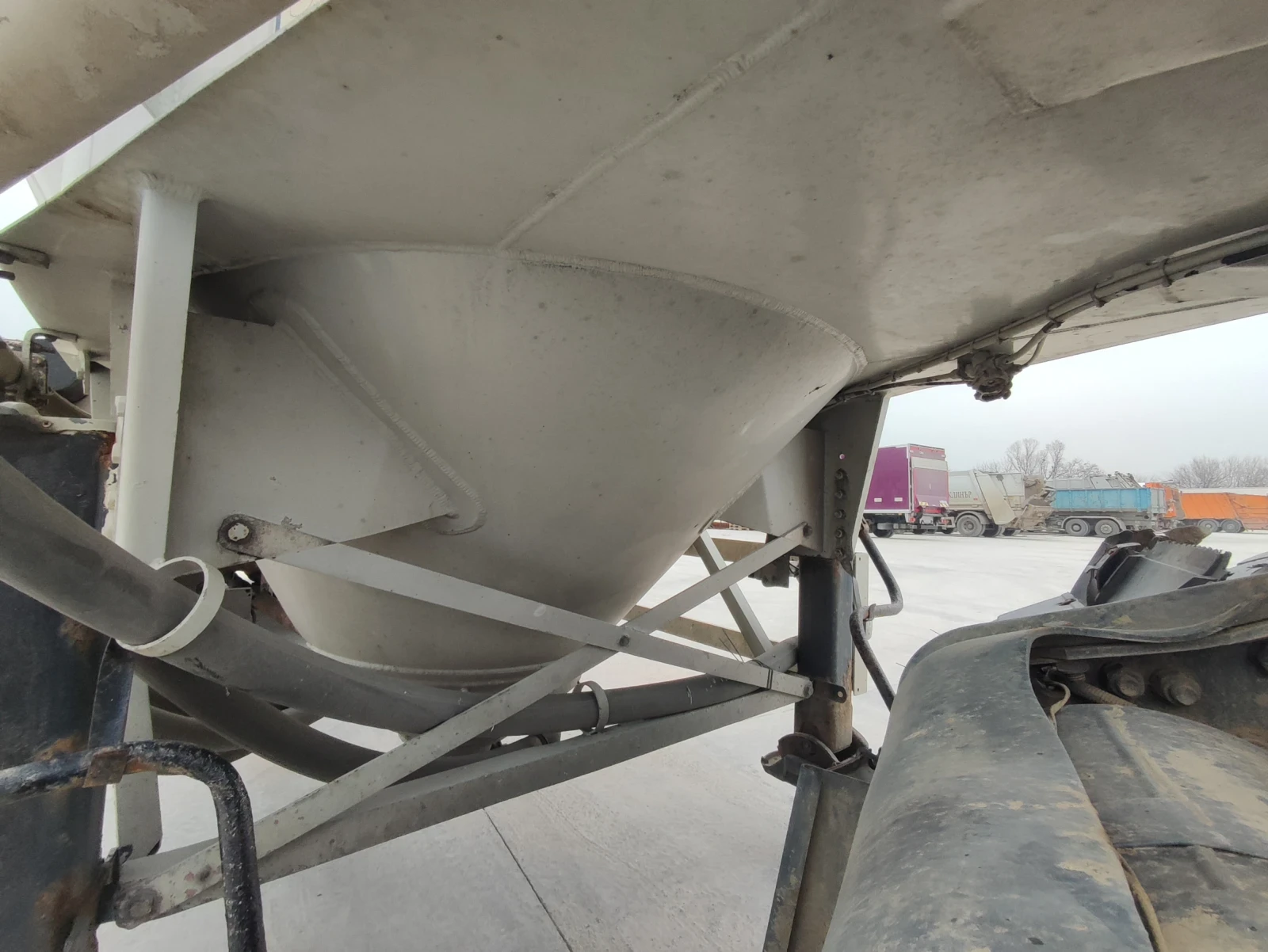 Полуремарке Feldbinder 40.3, снимка 9 - Ремаркета - 53924501