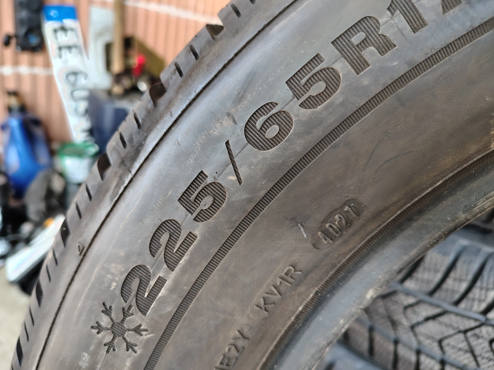 Гуми Зимни 225/65R17, снимка 5 - Гуми и джанти - 55844204