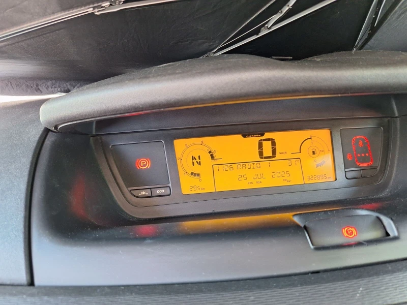 Citroen Grand C4 Picasso 1.6 HDI, снимка 11 - Автомобили и джипове - 51141647