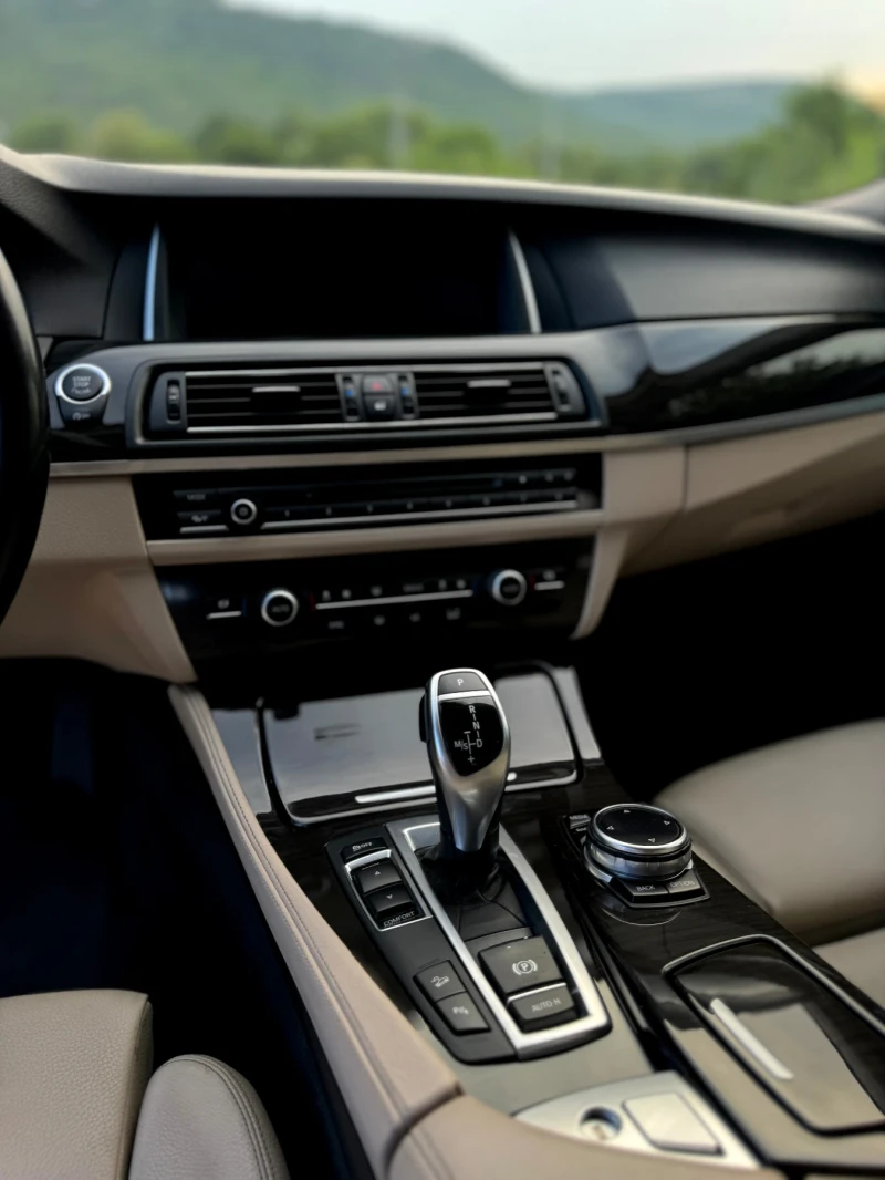 BMW 530 525 F10 XDRIVE FACELIFT 218 К.С. LUXURY TOP!!, снимка 10 - Автомобили и джипове - 51369599