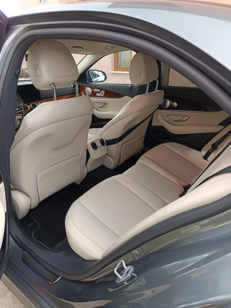 Mercedes-Benz 300, снимка 5 - Автомобили и джипове - 52533844