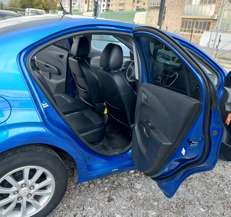 Chevrolet Aveo 140кс/Автомат. Бензин. Камера. Нави , снимка 9 - Автомобили и джипове - 52148479