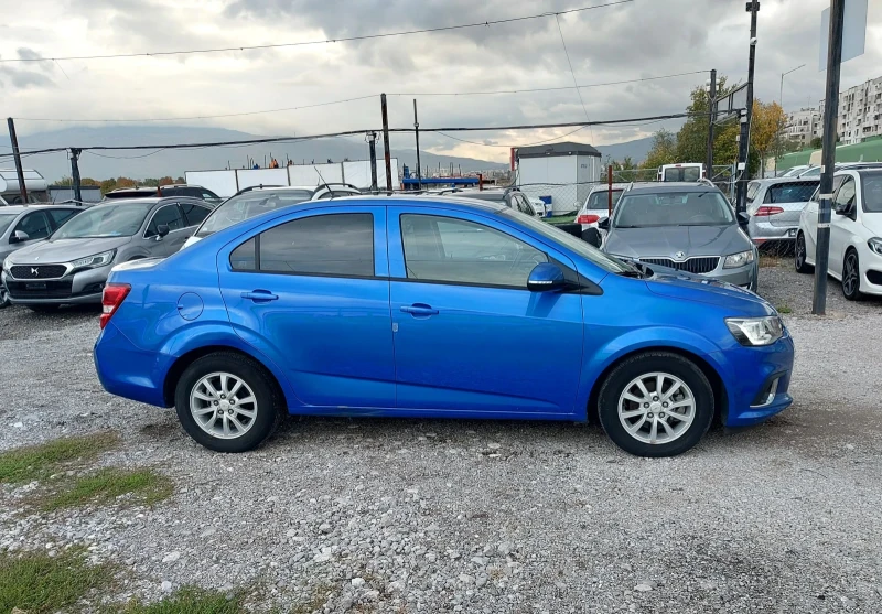 Chevrolet Aveo 140кс/Автомат. Бензин. Камера. Нави , снимка 8 - Автомобили и джипове - 52148479