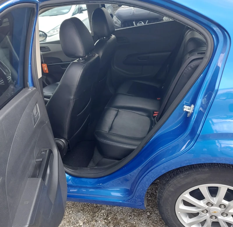 Chevrolet Aveo 140кс/Автомат. Бензин. Камера. Нави , снимка 11 - Автомобили и джипове - 52148479