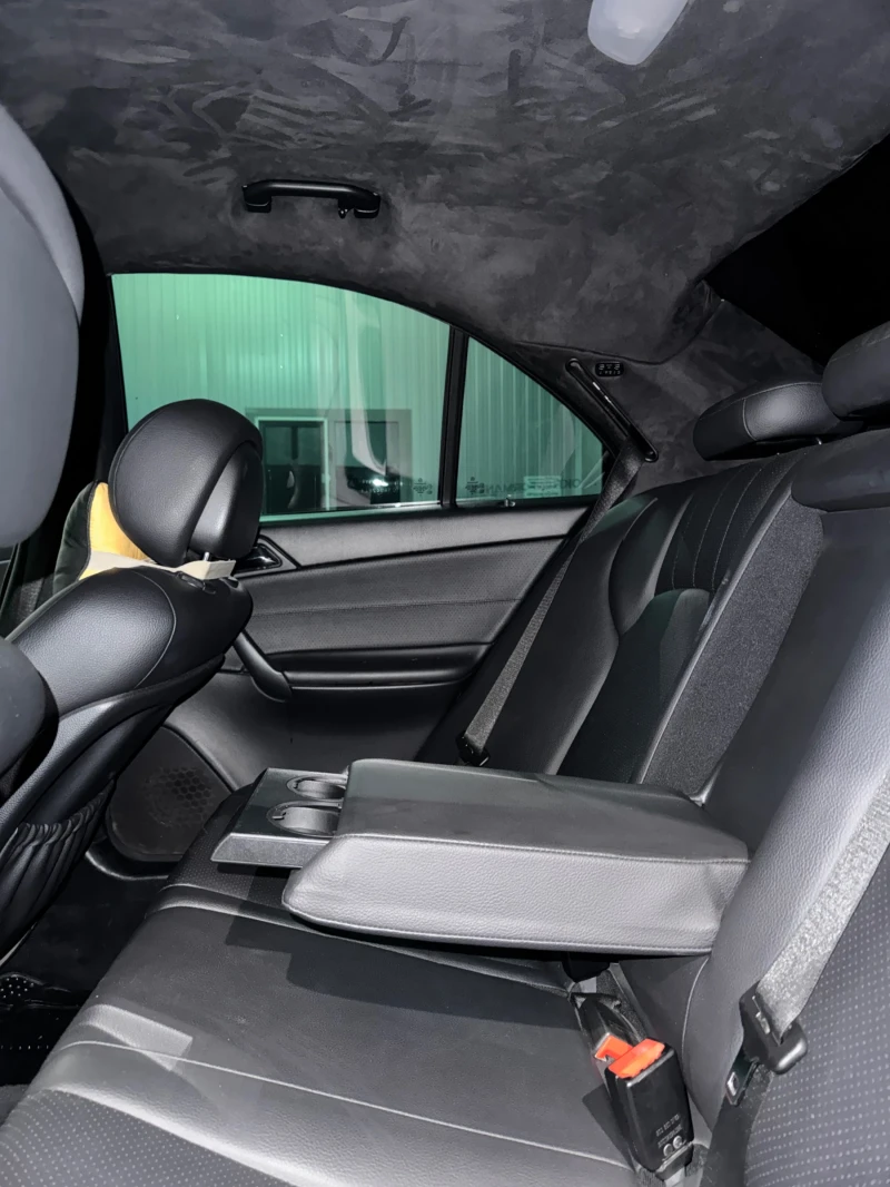 Mercedes-Benz C 220, снимка 8 - Автомобили и джипове - 52789713