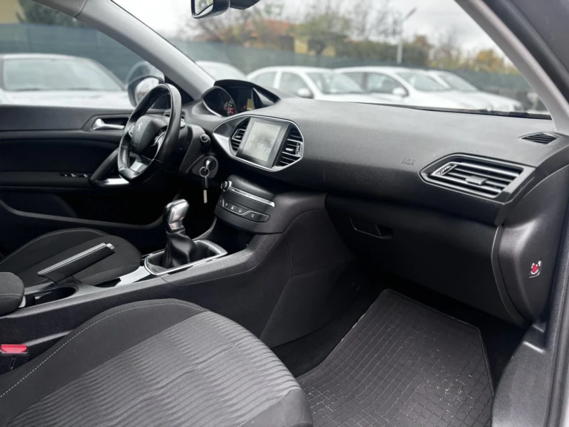 Peugeot 308 1.6 HDI , снимка 9 - Автомобили и джипове - 53034229