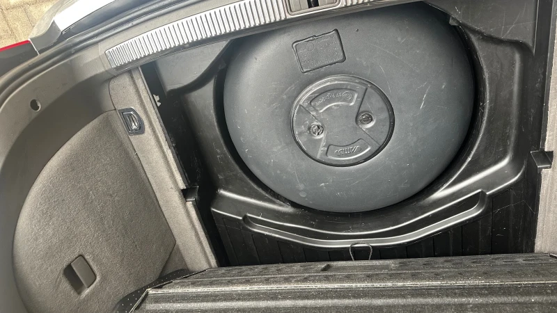 Audi A4 1.8 T, снимка 8 - Автомобили и джипове - 53263506